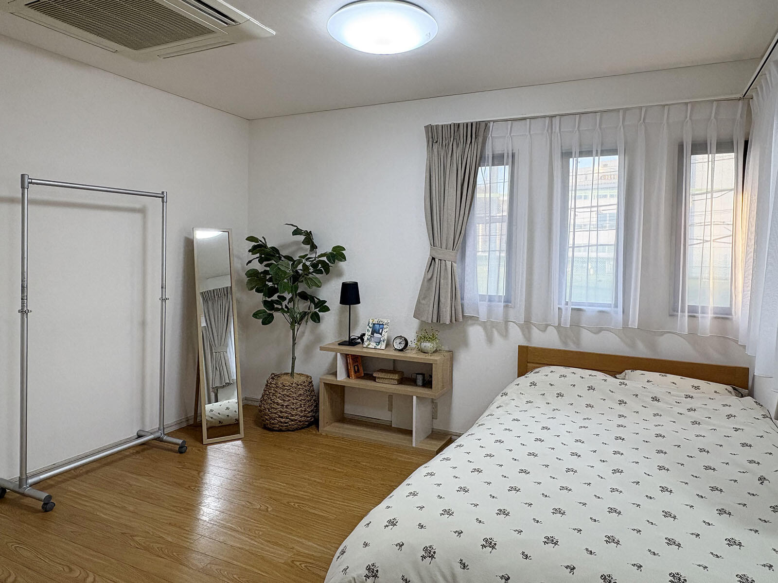 洋室A(11畳) ベッドサイズ:セミダブル