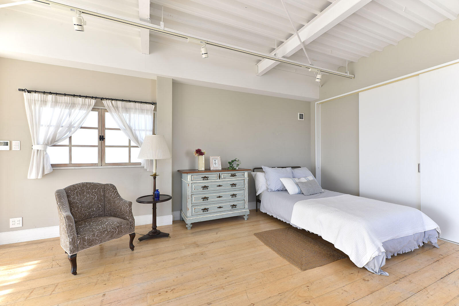 ２Fベッドルーム　17.5畳　ベッドサイズ：ダブル