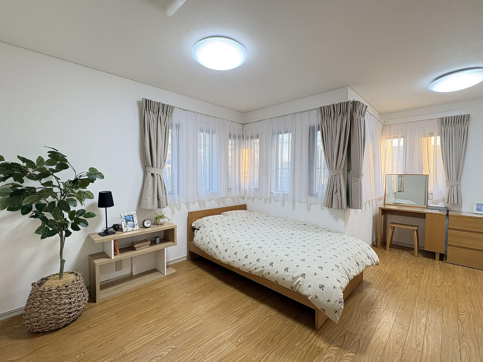 洋室A(11畳) ベッドサイズ:セミダブル